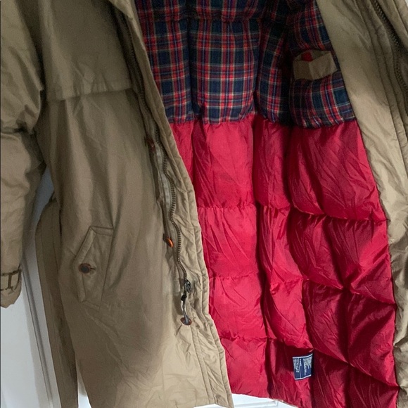 Vintage Town & Country Down Coat with Belt and Wide Collar - Picture 6 of 7